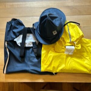 Entire Kids Reima Rain Outfit.  Like new.